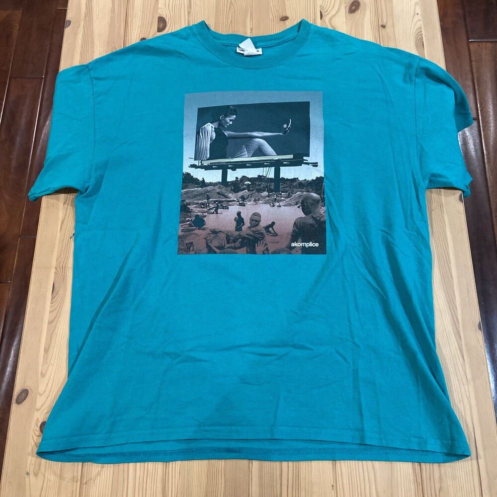 2010's Mens Akomplice T-Shirt (Diamond Mine) Size XL
